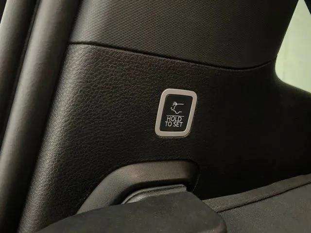 Used 2024 Jeep Wagoneer Series II w/ Premium Group I AWD/4WD image 10