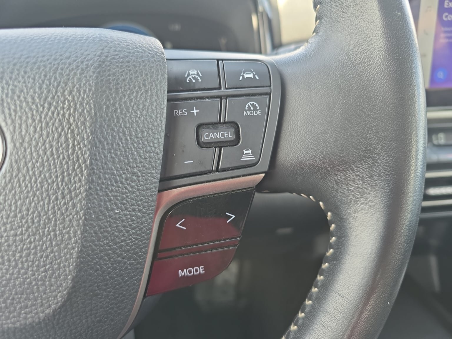 Used 2025 Toyota Camry SE FWD image 23