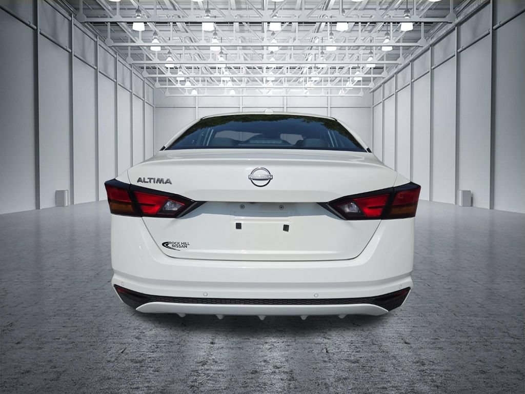 Used 2025 Nissan Altima 2.5 SV FWD image 7