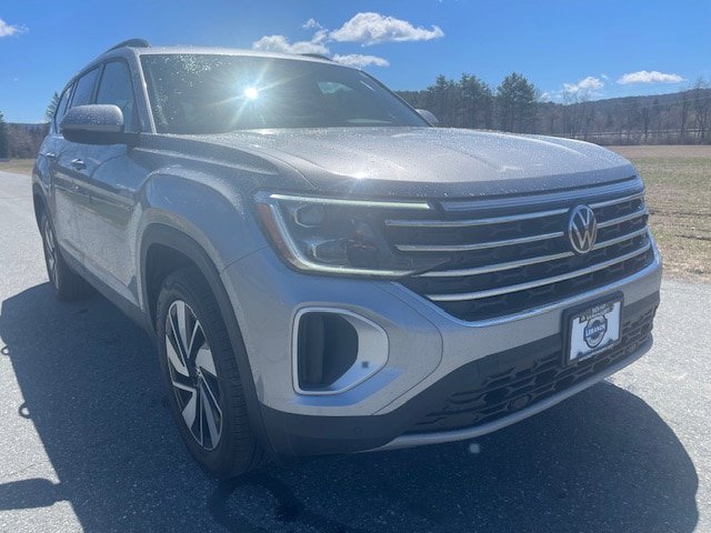 Used 2025 Volkswagen Atlas SE AWD/4WD image 6