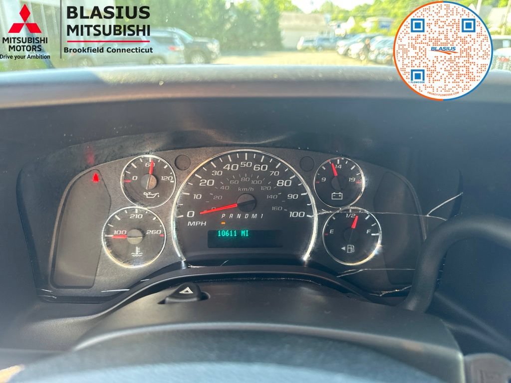 Used 2024 Chevrolet Express 2500 w/ Driver Convenience Package RWD image 23