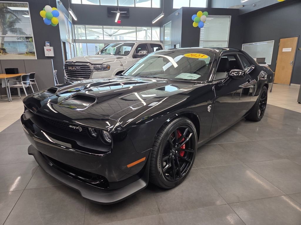 Used 2023 Dodge Challenger SRT Hellcat RWD image 3