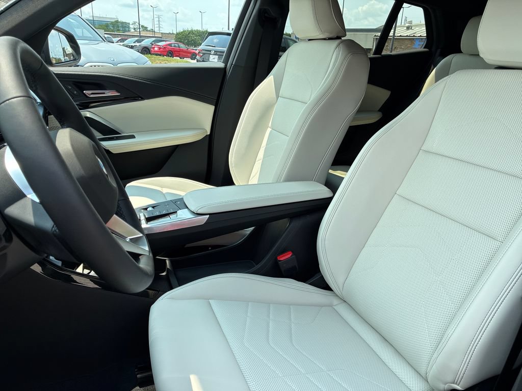 New 2026 BMW X2 xDrive28i w/ Technology Package AWD/4WD image 11