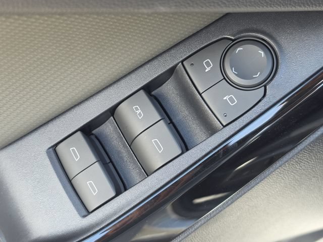 New 2027 Chevrolet Equinox LT w/ Convenience Package II FWD image 20