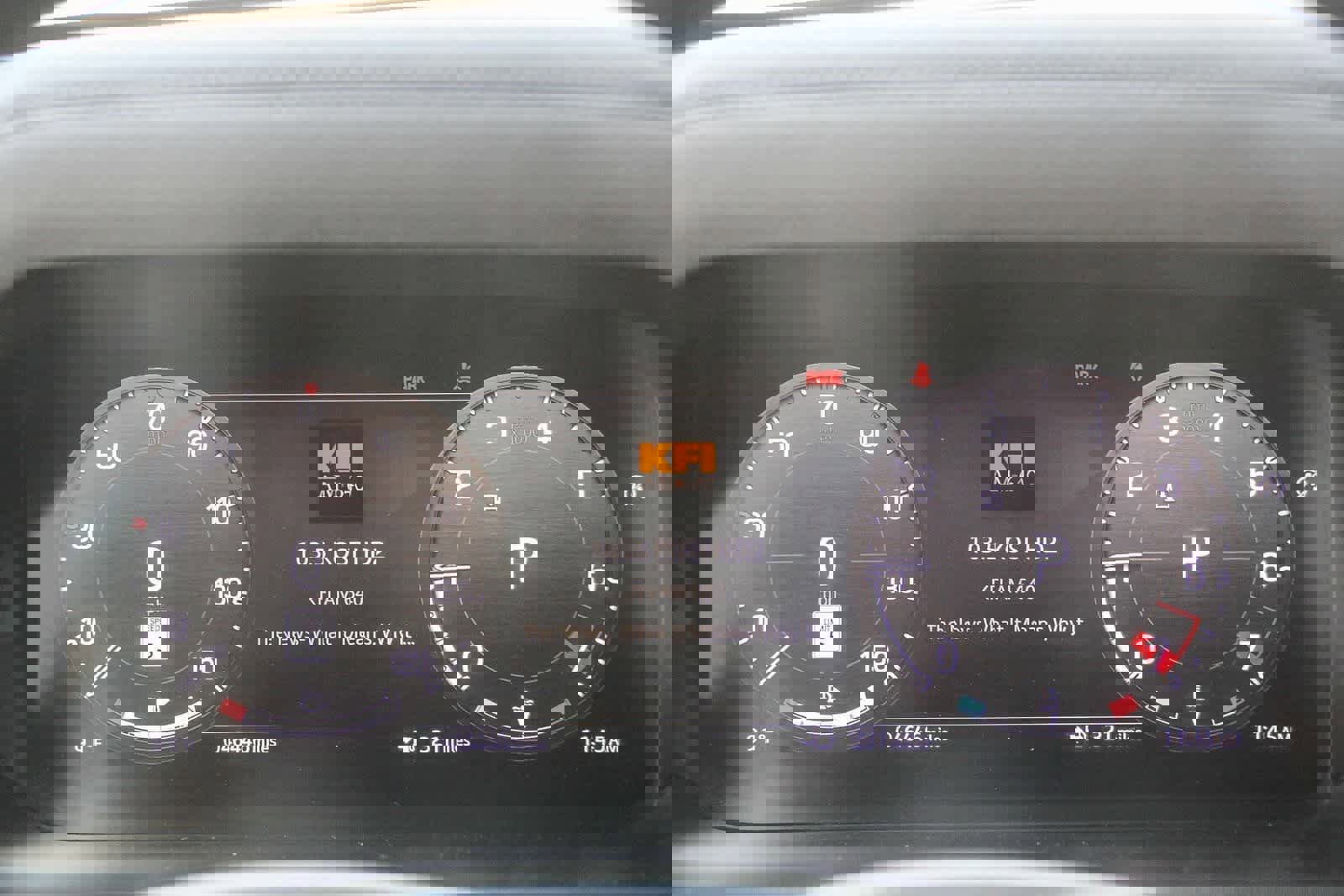 Used 2023 Land Rover Defender 130 SE image 24