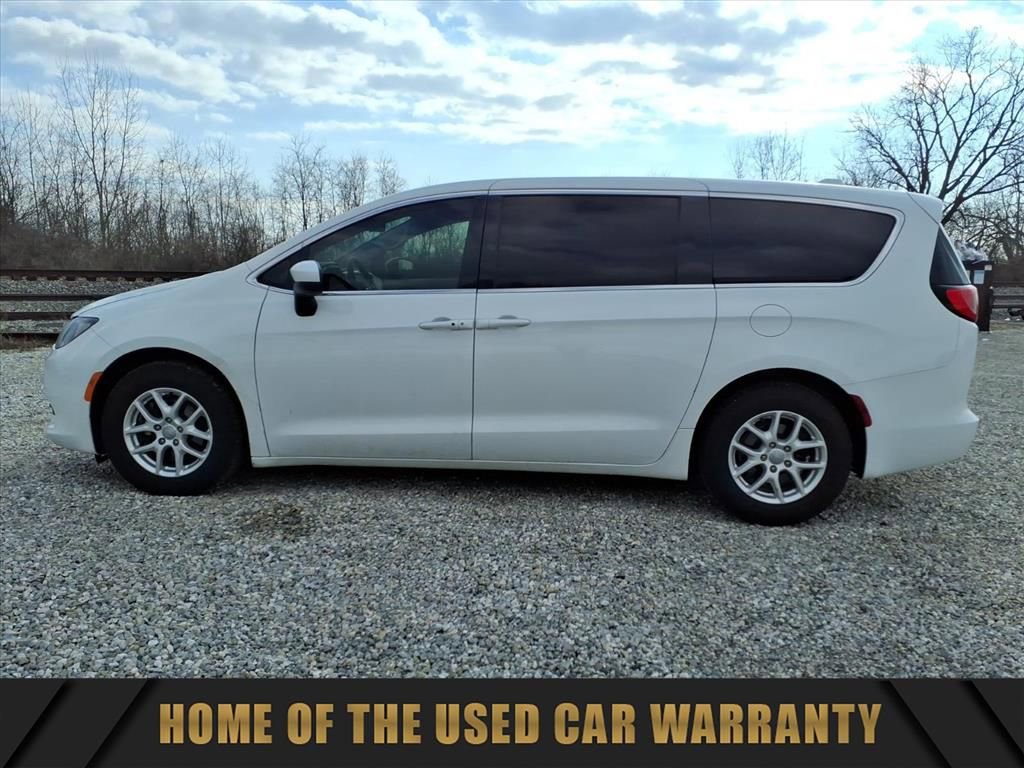 Used 2019 Chrysler Pacifica LX image 5