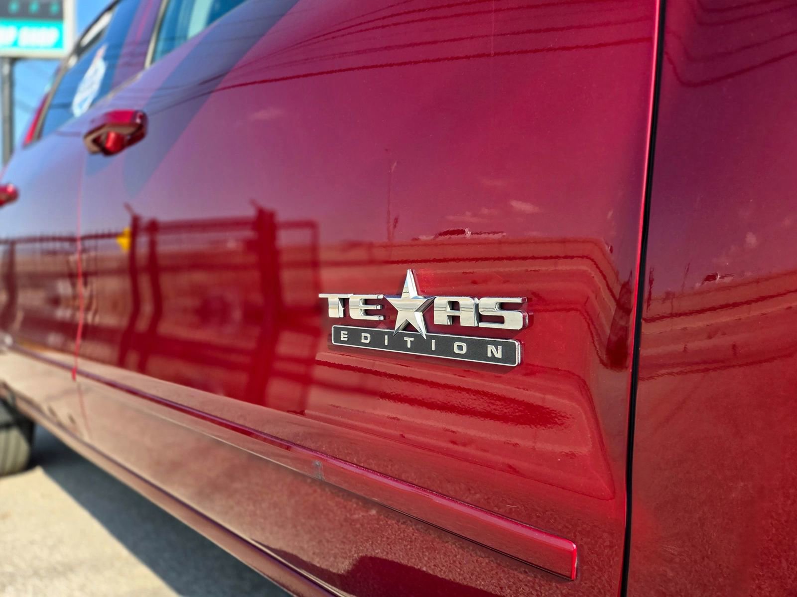 Used 2018 Chevrolet Silverado 1500 LT w/ Texas Edition image 8