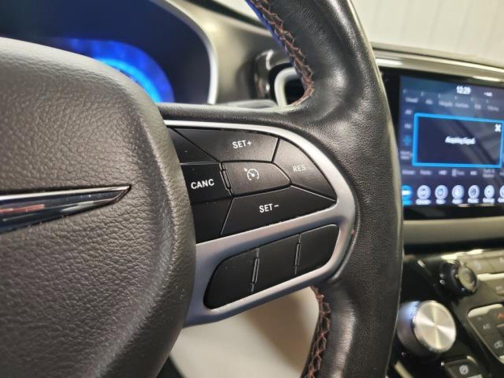 Used 2020 Chrysler Pacifica Touring-L Plus image 22