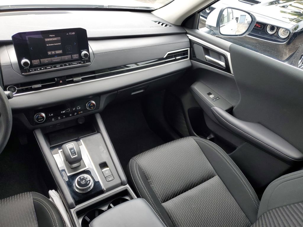 Used 2023 Mitsubishi Outlander ES FWD image 13