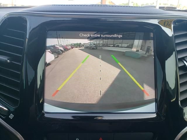 Used 2020 Jeep Cherokee Limited AWD/4WD image 22