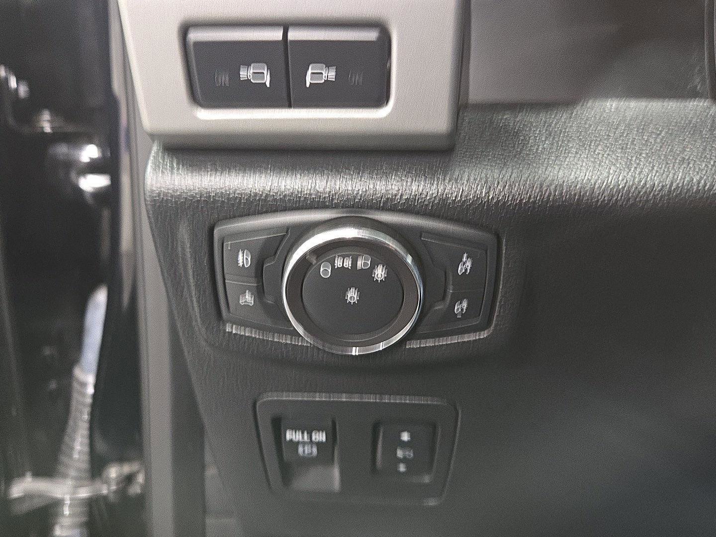 Used 2018 Ford F150 Lariat w/ Equipment Group 502A Luxury image 21