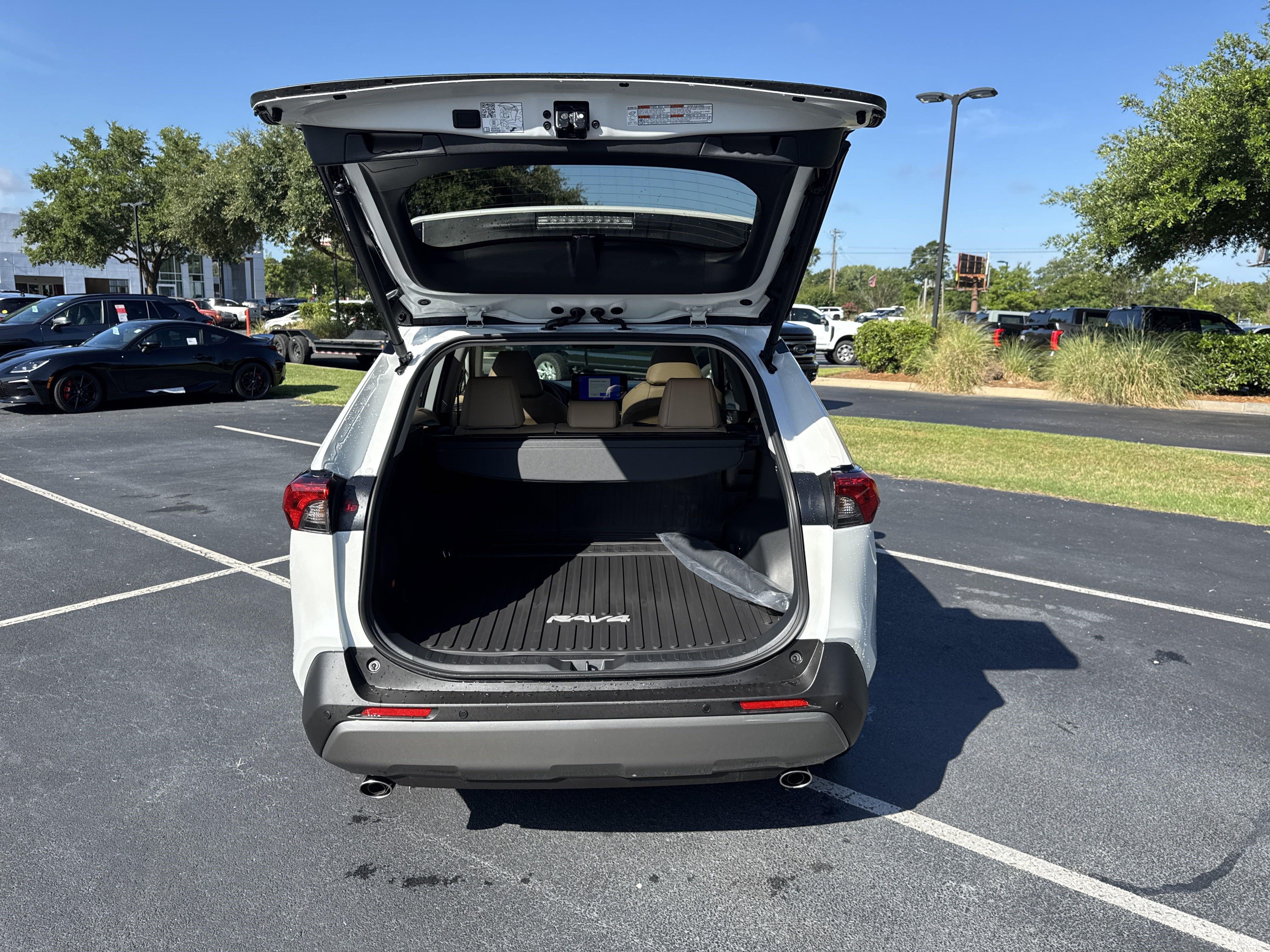 New 2025 Toyota RAV4 Limited w/ Advanced Technology Package AWD/4WD image 40