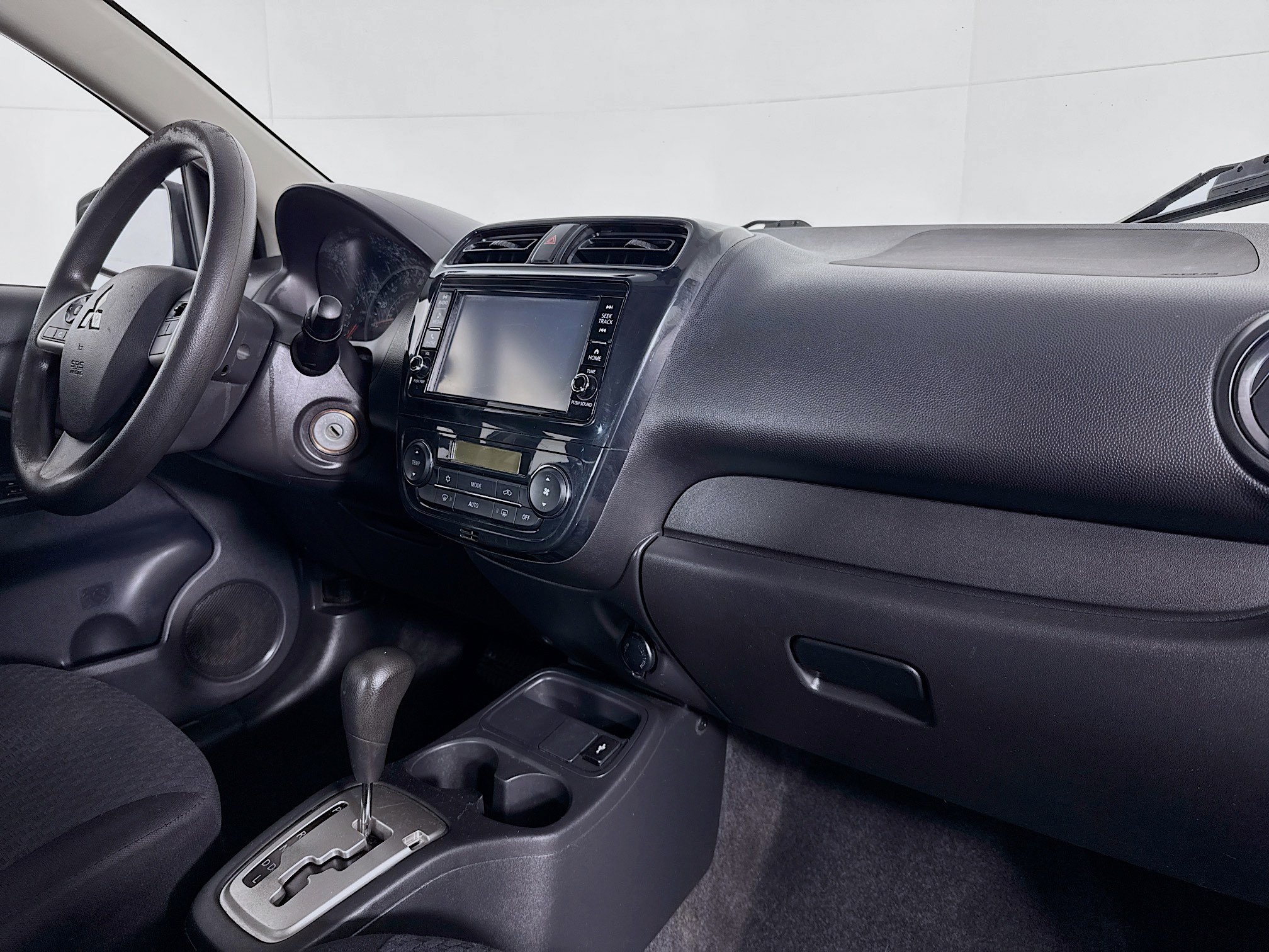 Used 2020 Mitsubishi Mirage ES image 28