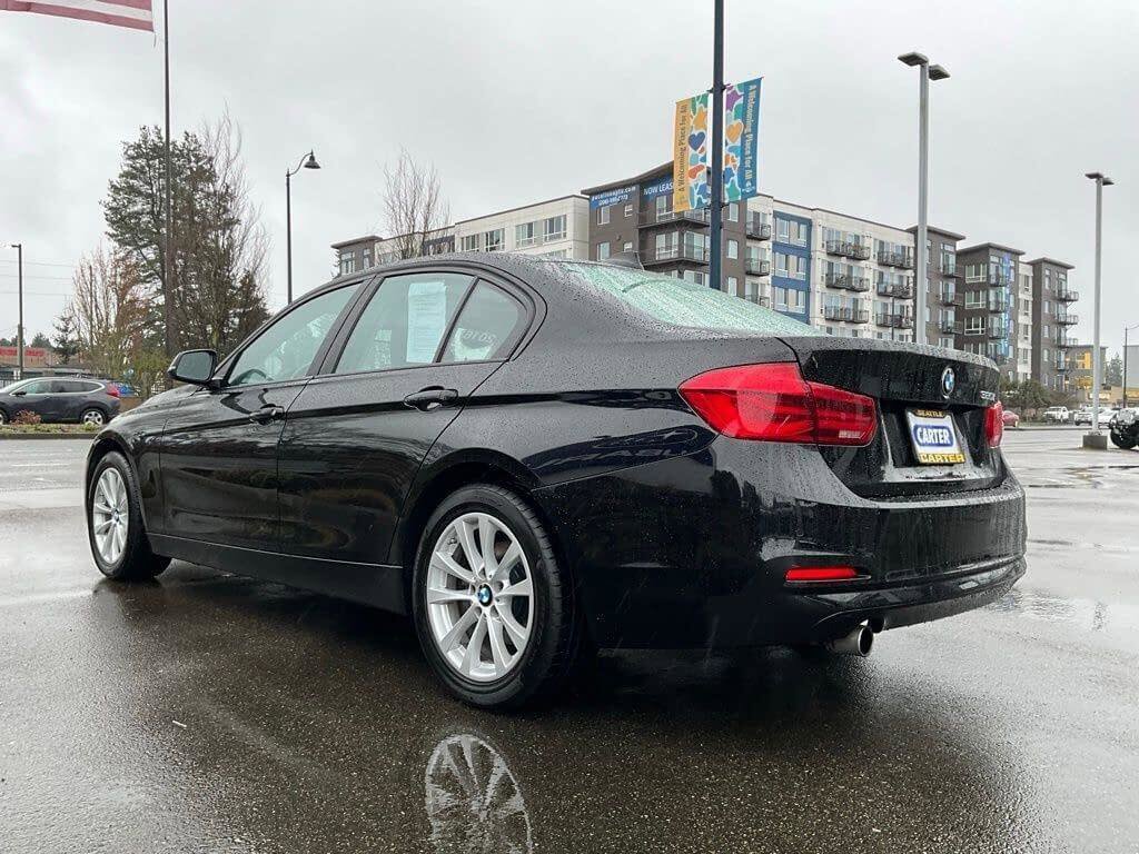 Used 2016 BMW 320i Sedan image 6