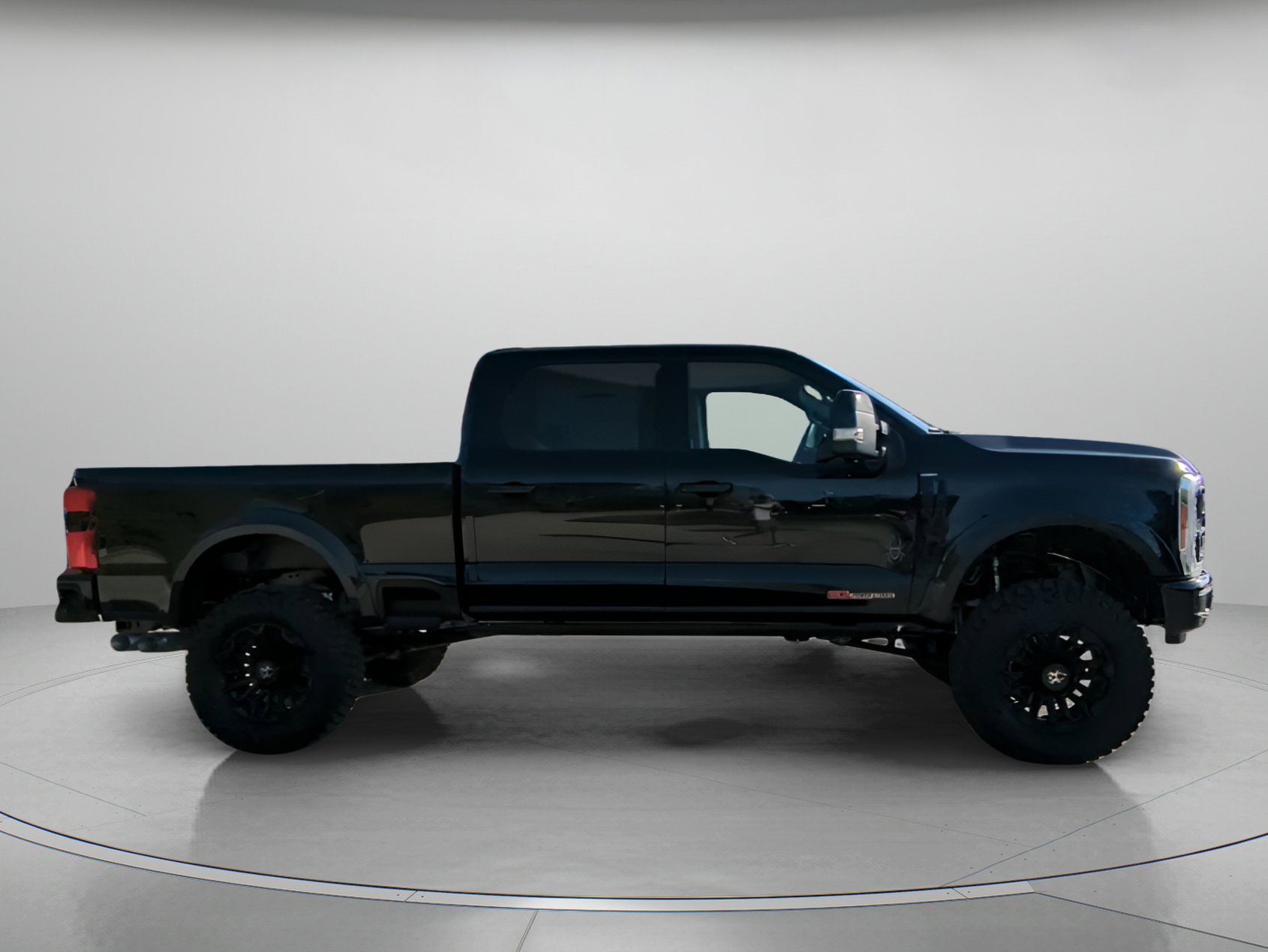 New 2026 Ford F250 Lariat w/ Black Appearance Package image 34