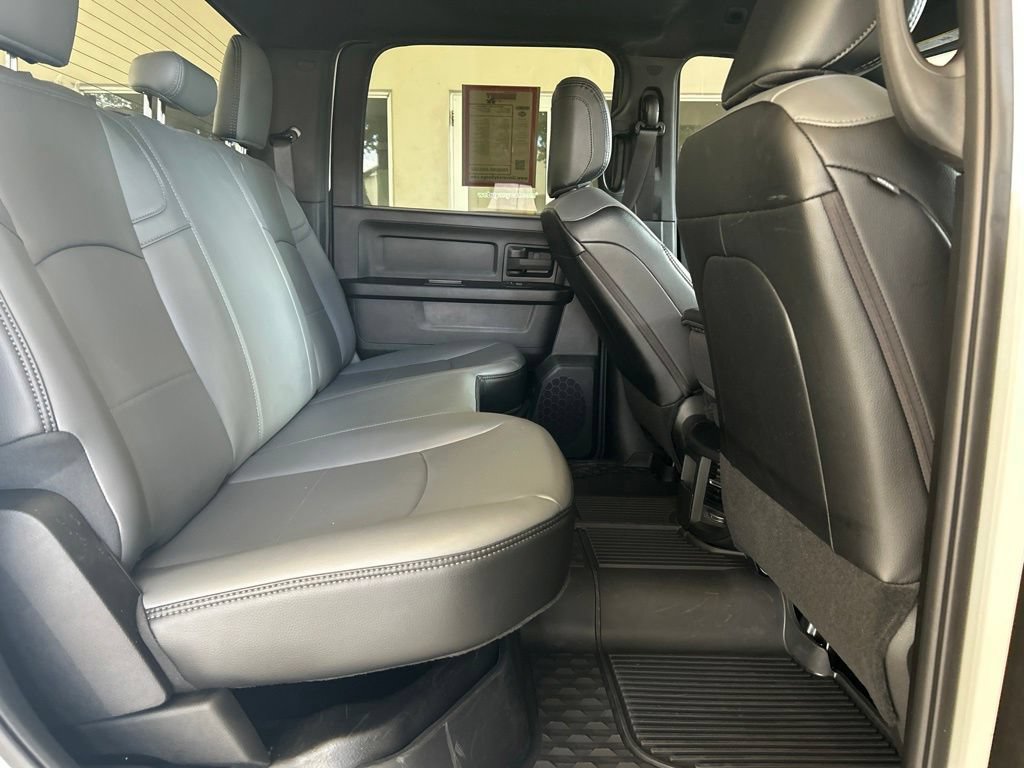 Used 2025 RAM 2500 Tradesman w/ Chrome Appearance Group AWD/4WD image 28