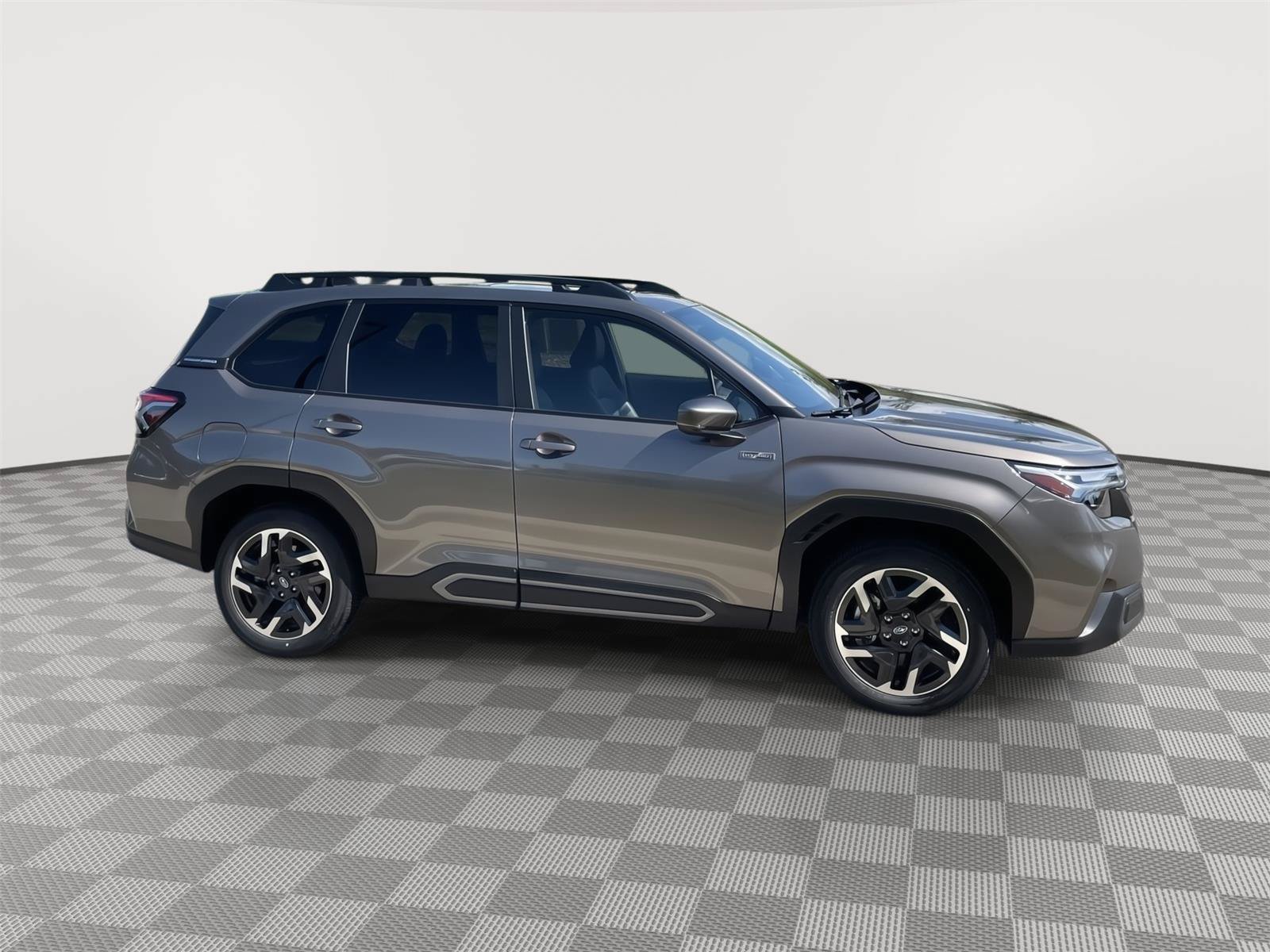 Certified 2025 Subaru Forester Limited w/ Popular Package AWD/4WD image 3