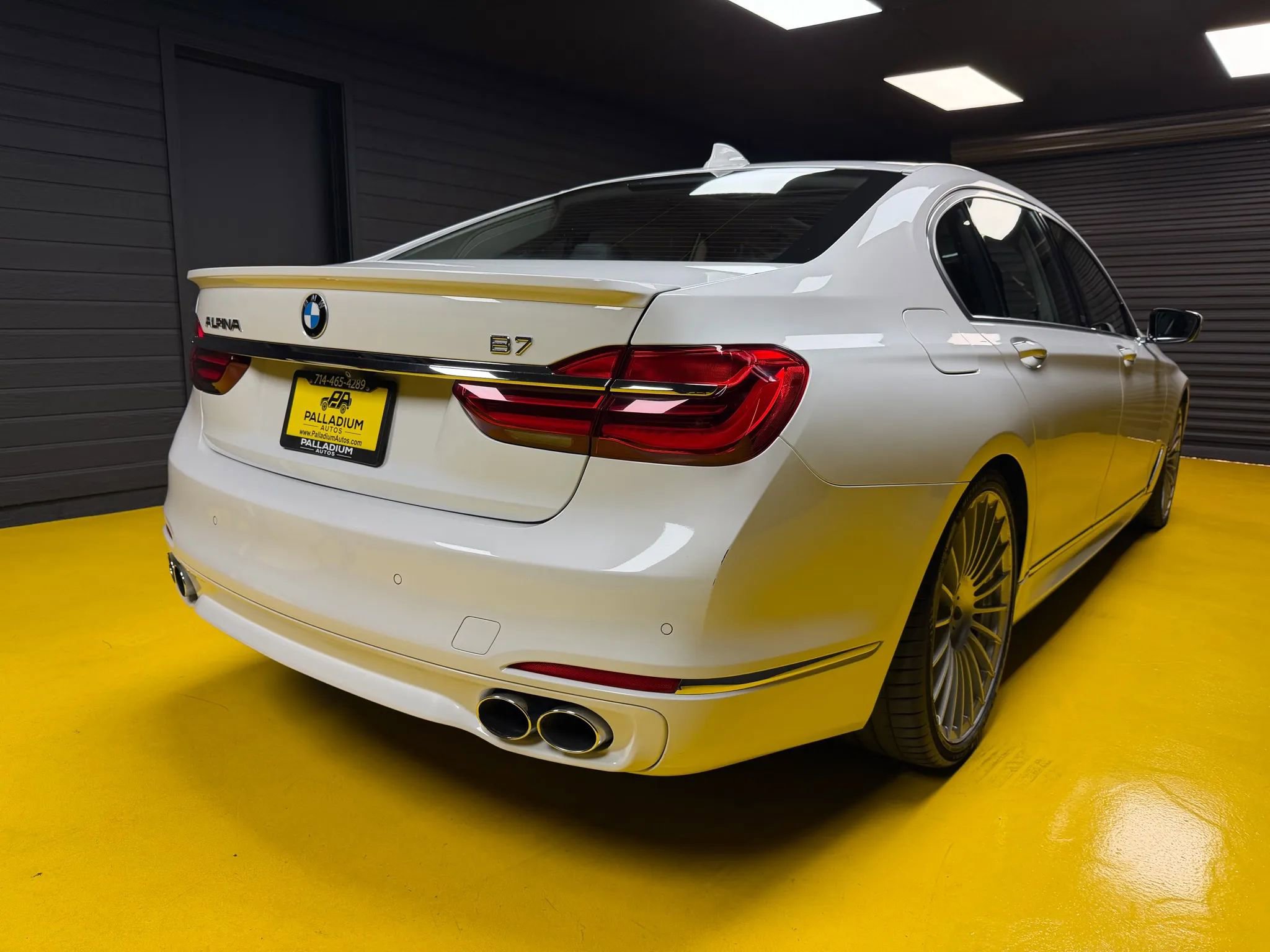 Used 2017 BMW 750i xDrive image 6