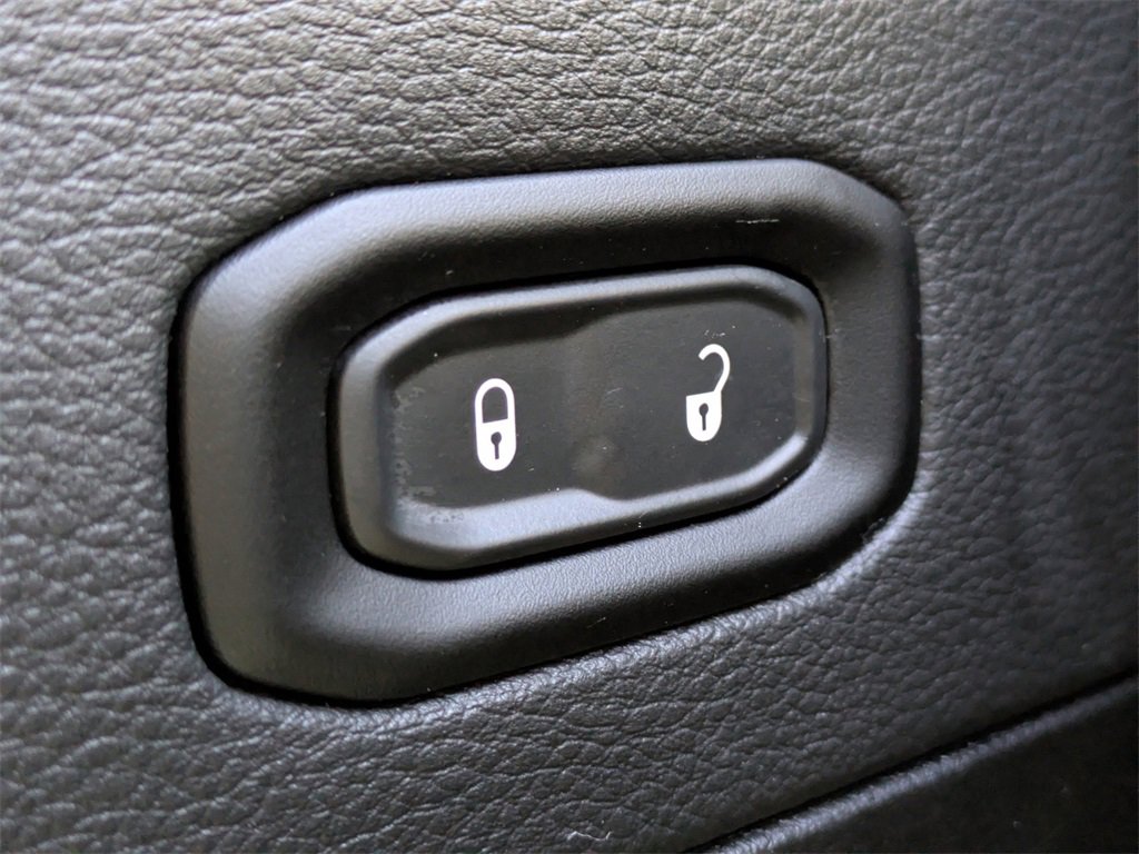 Used 2024 Jeep Wrangler Unlimited Rubicon image 26