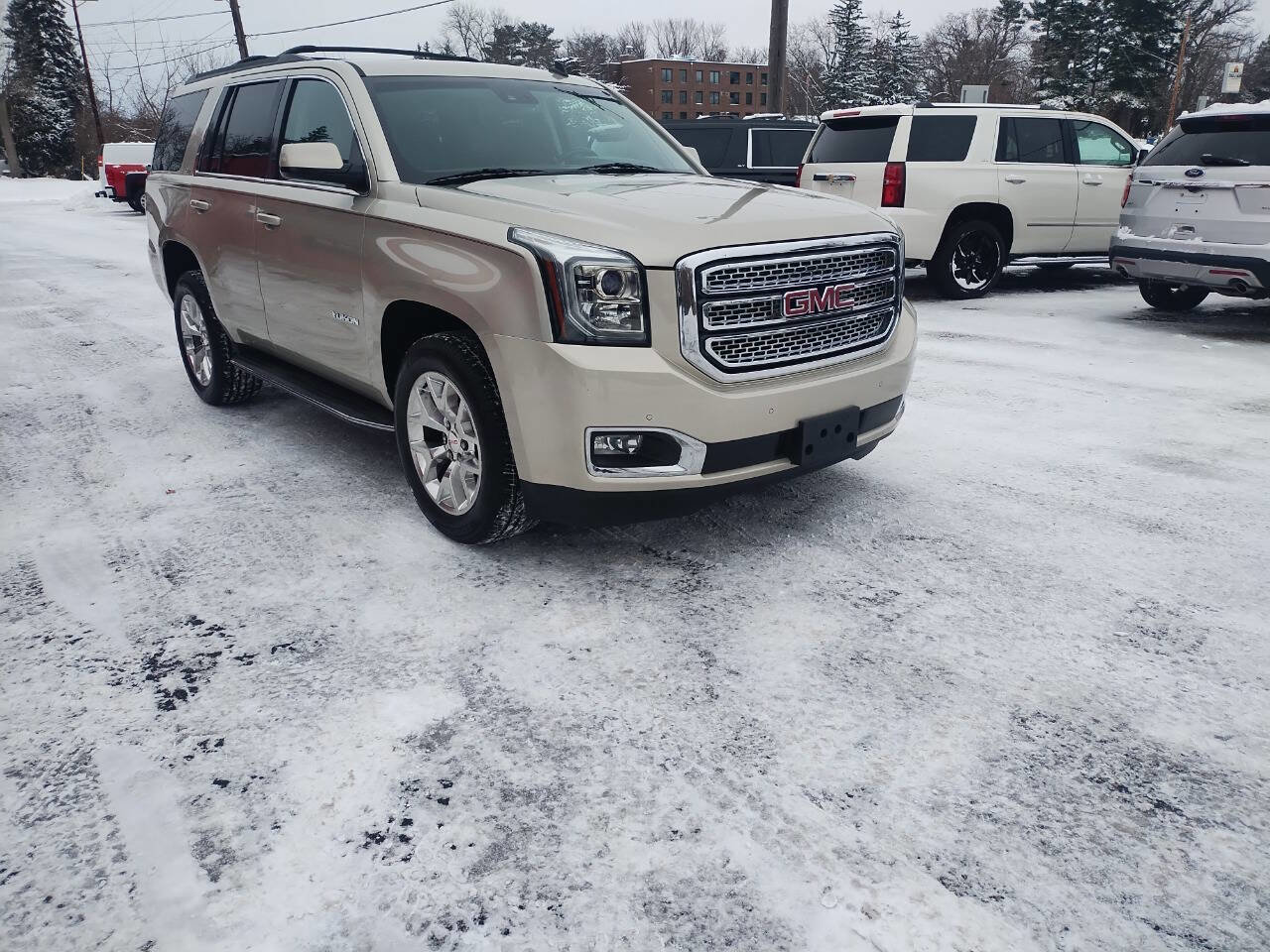 Used 2015 GMC Yukon SLT image 32