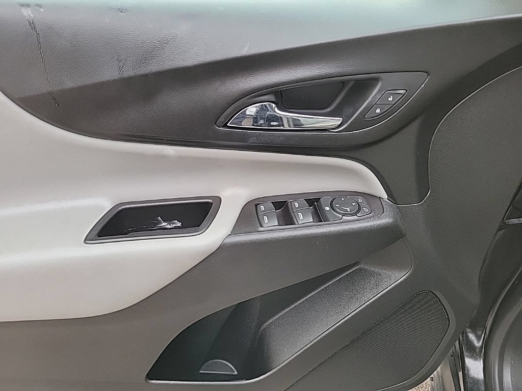 Used 2022 Chevrolet Equinox LS AWD/4WD image 8