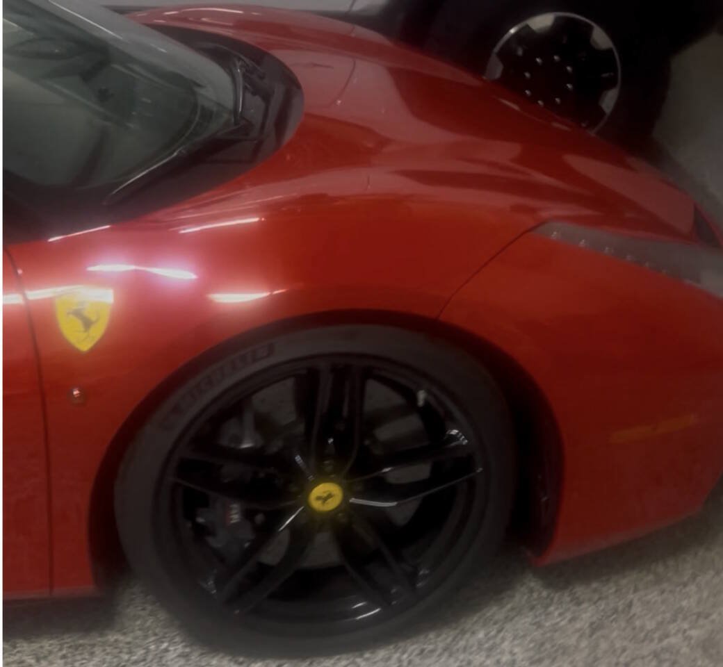 Used 2018 Ferrari 488 GTB RWD image 8