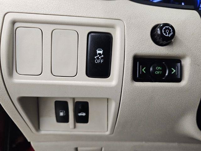 Used 2012 Lexus IS 250 AWD w/ Premium Pkg Value Edition image 16