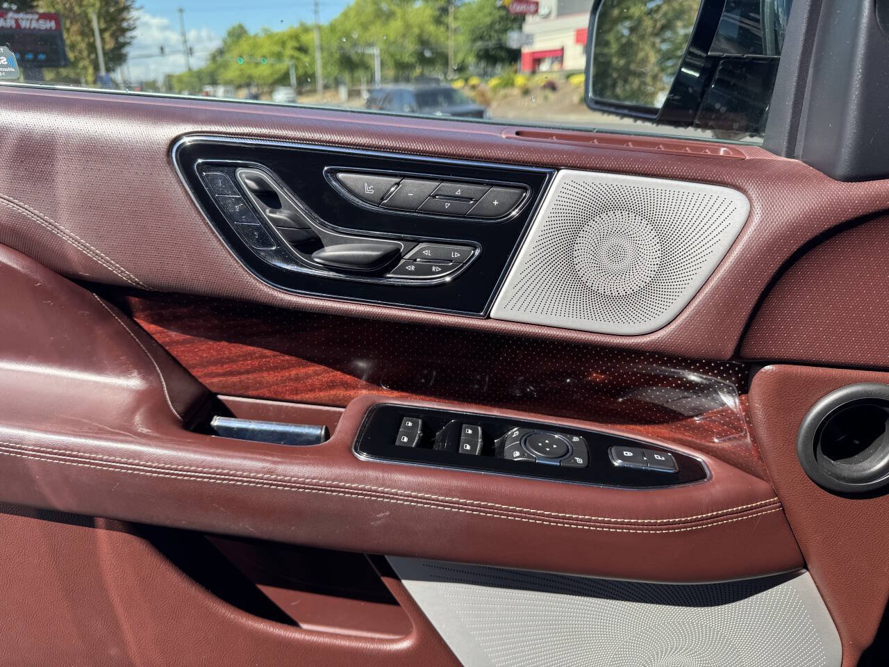 Used 2019 Lincoln Navigator L Black Label AWD/4WD image 22