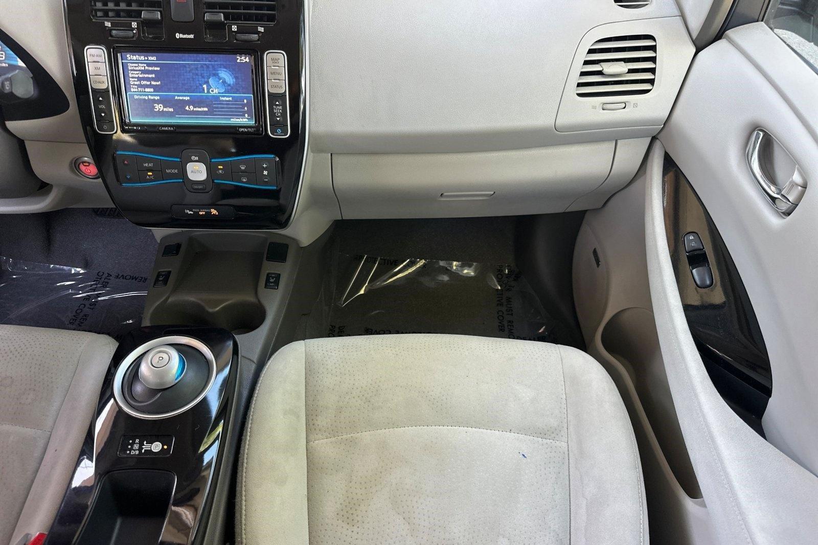 Used 2013 Nissan Leaf SV w/ LED & Quick Charge Pkg FWD image 31