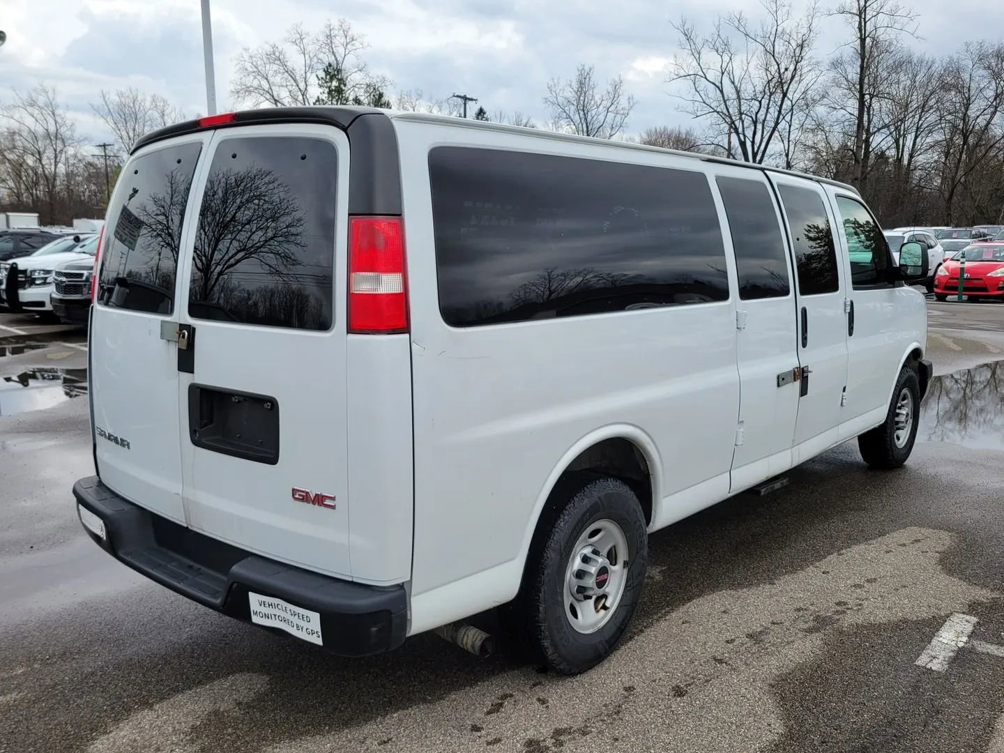 Used 2017 GMC Savana 3500 LS RWD image 8