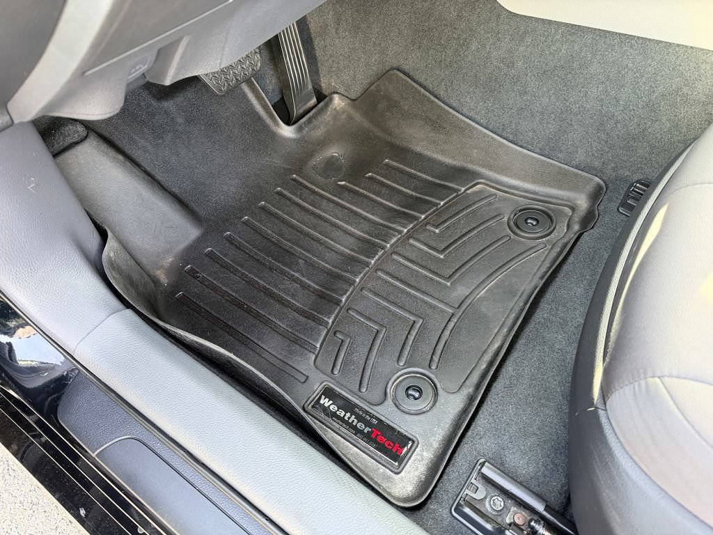 Used 2022 Toyota Camry LE image 18