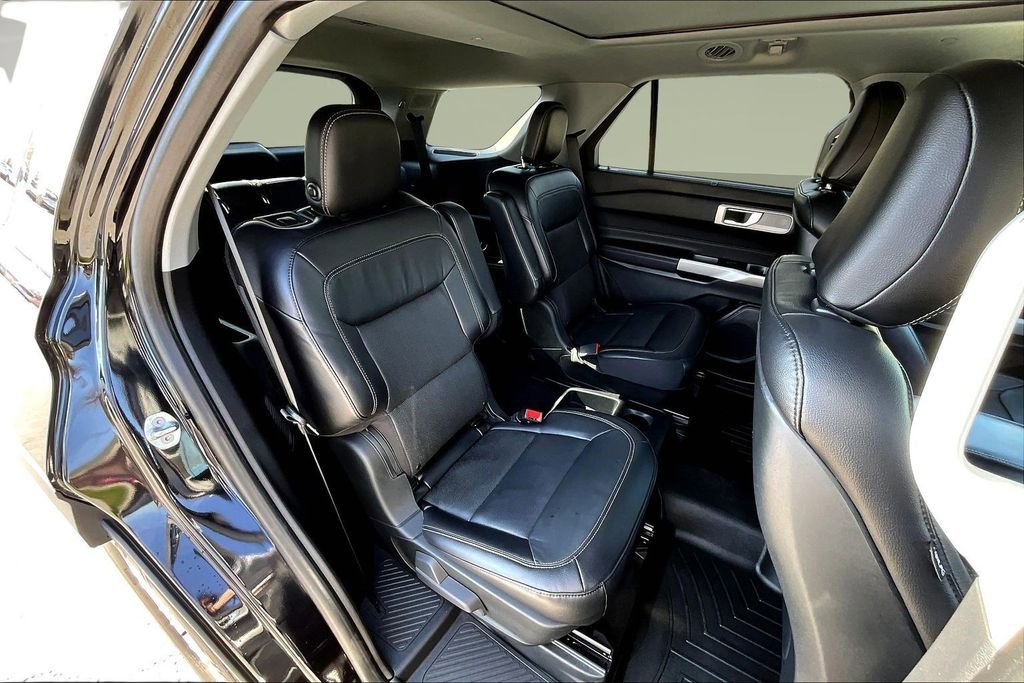 Used 2020 Ford Explorer Limited w/ Hybrid Equipment Group 310A AWD/4WD image 25