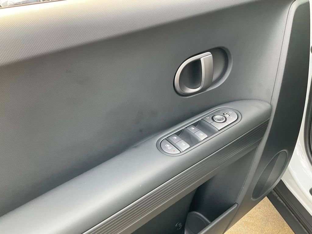 Used 2025 Hyundai Ioniq 5 SEL image 25