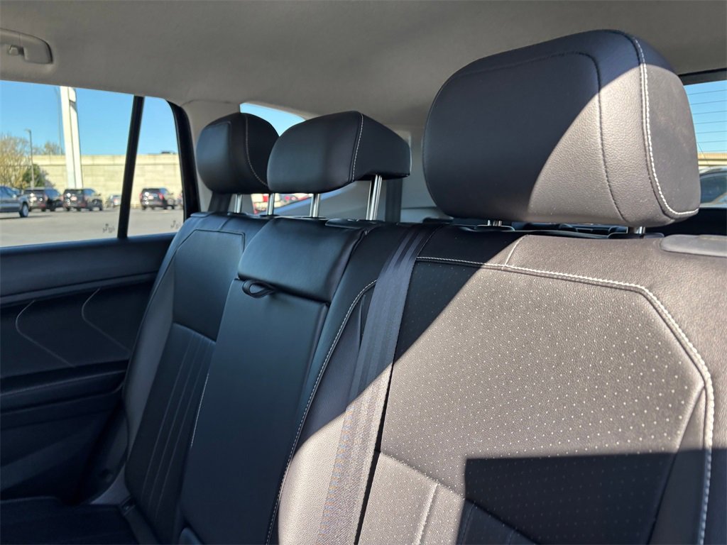 Used 2024 Volkswagen Tiguan SE image 27