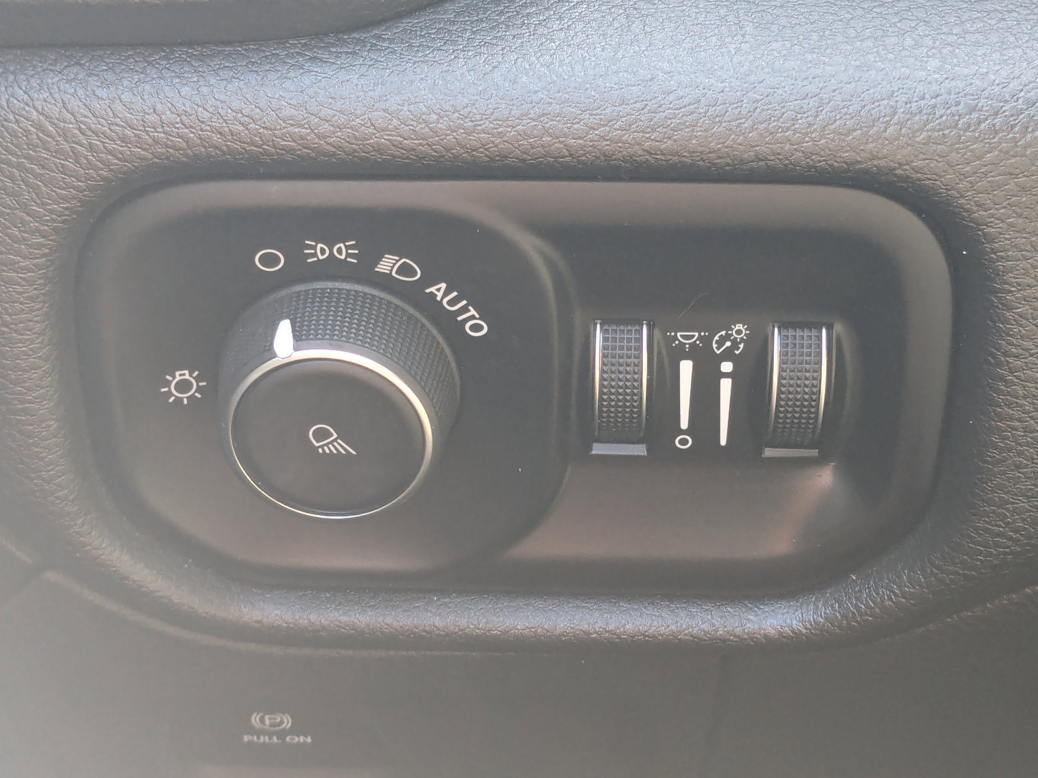 Used 2019 RAM 1500 Tradesman AWD/4WD image 28