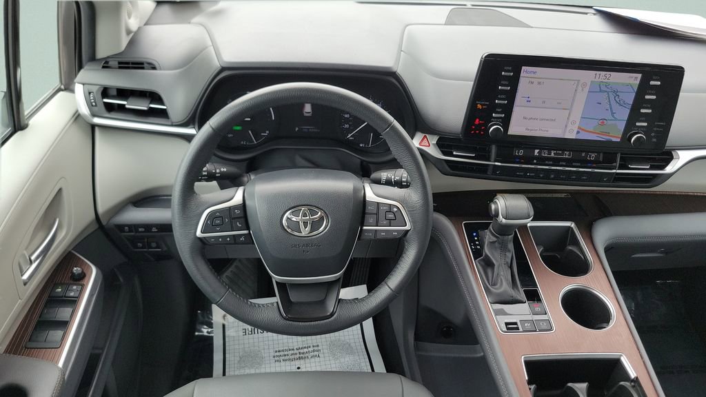 Certified 2024 Toyota Sienna XLE w/ XLE Plus Package FWD image 12
