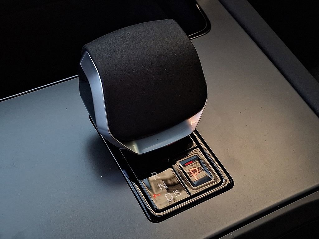 New 2025 Land Rover Discovery Sport Dynamic SE image 13