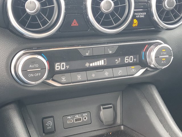 Certified 2025 Nissan Sentra SR FWD image 15