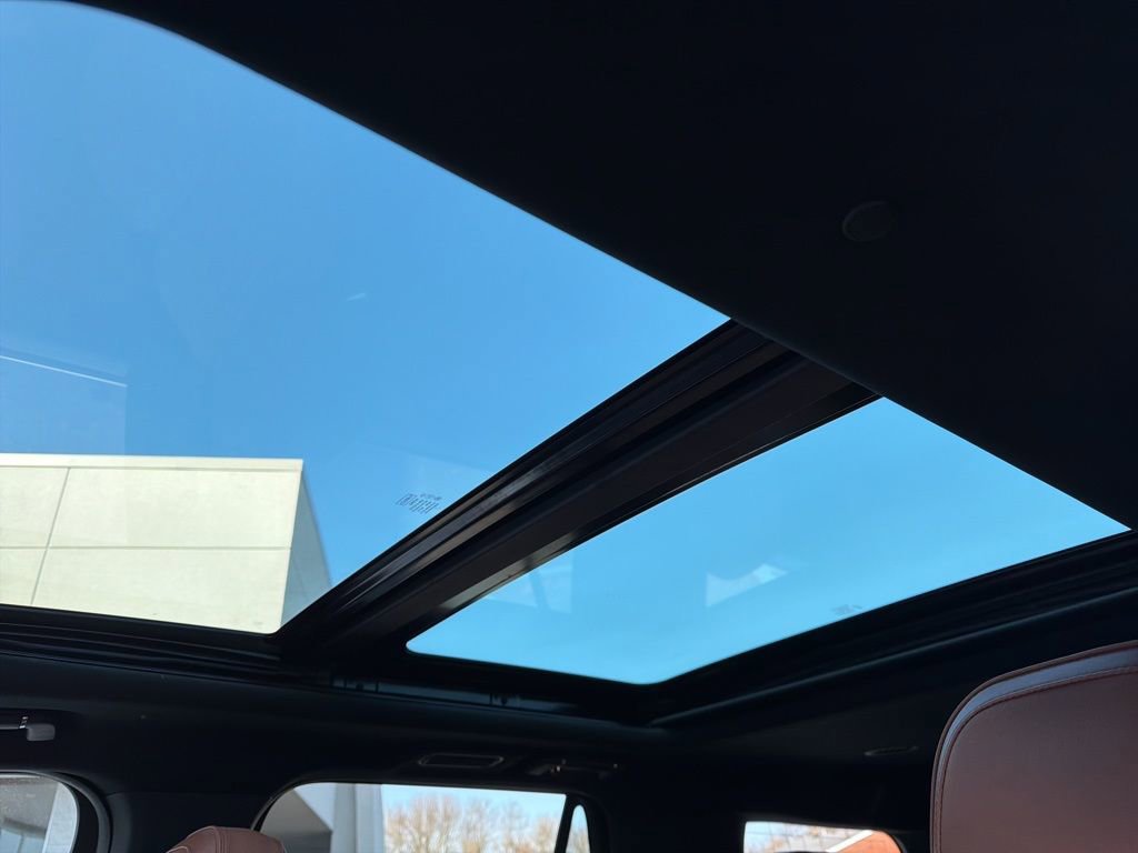 Used 2018 Lincoln Navigator Reserve w/ Technology Package image 20