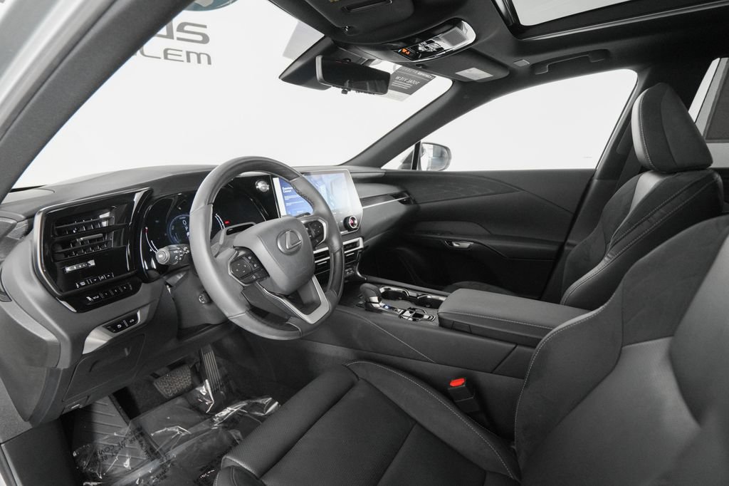Certified 2023 Lexus RX 350 w/ Cold Area Package AWD/4WD image 10