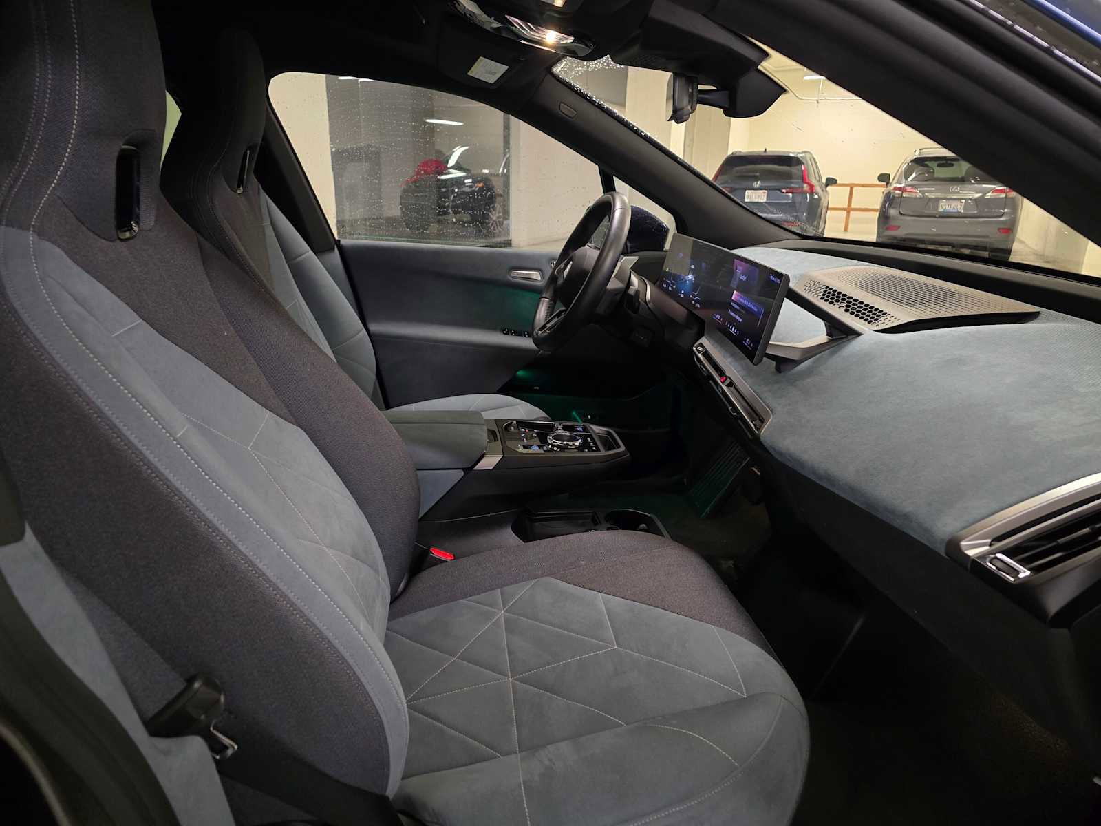 Used 2025 BMW iX xDrive50 w/ Premium Package image 13