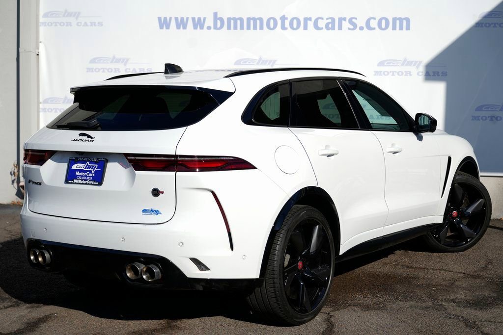 Used 2022 Jaguar F-PACE SVR image 3