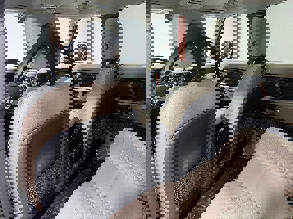 Used 2024 Land Rover Defender 110 S image 26