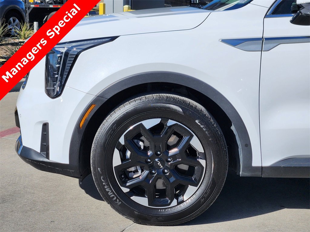 New 2025 Kia Sorento S image 5