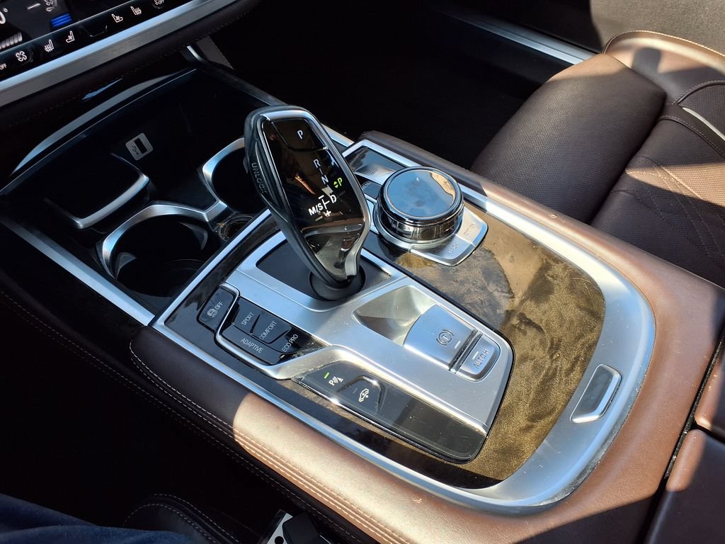 Used 2018 BMW 740i RWD image 32