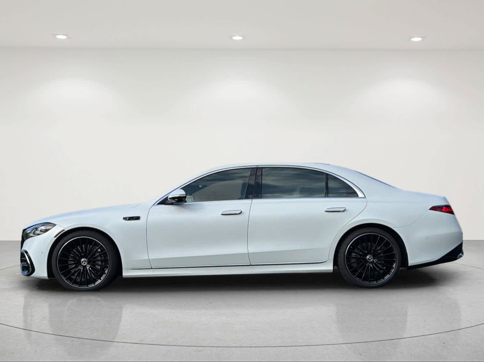 New 2027 Mercedes-Benz S 580 4MATIC Sedan image 2