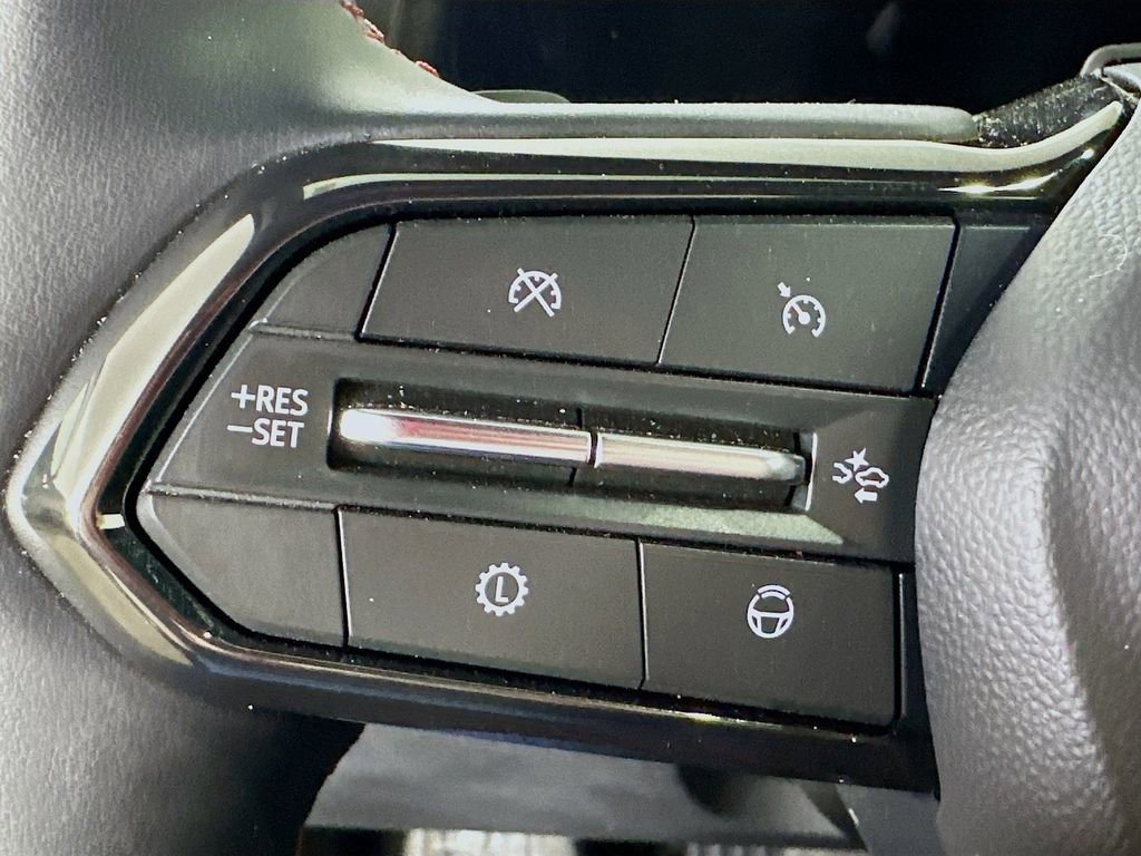 Used 2025 Chevrolet Traverse RS w/ LPO, Cargo Package image 23