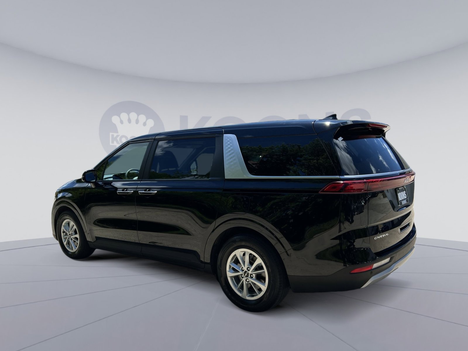 Used 2024 Kia Carnival LX FWD image 8