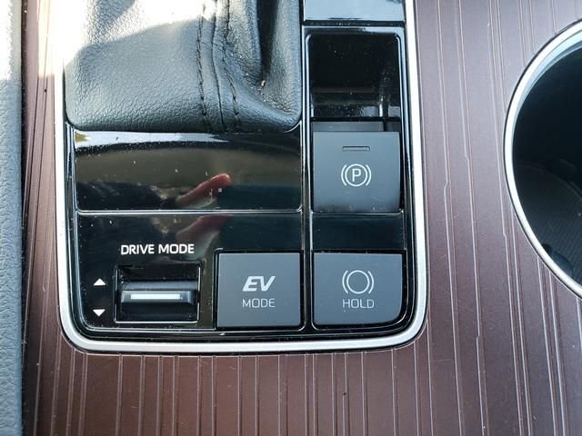 Used 2024 Toyota Sienna XLE FWD image 23