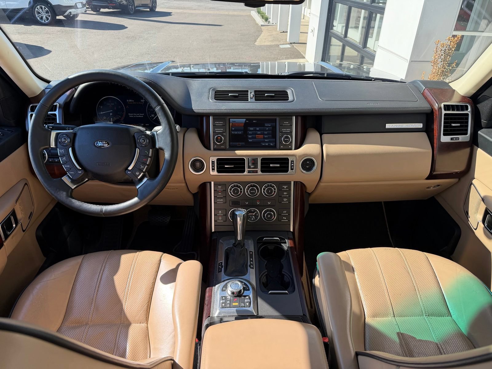 Used 2012 Land Rover Range Rover HSE LUX w/ Luxury Interior Pkg AWD/4WD image 5
